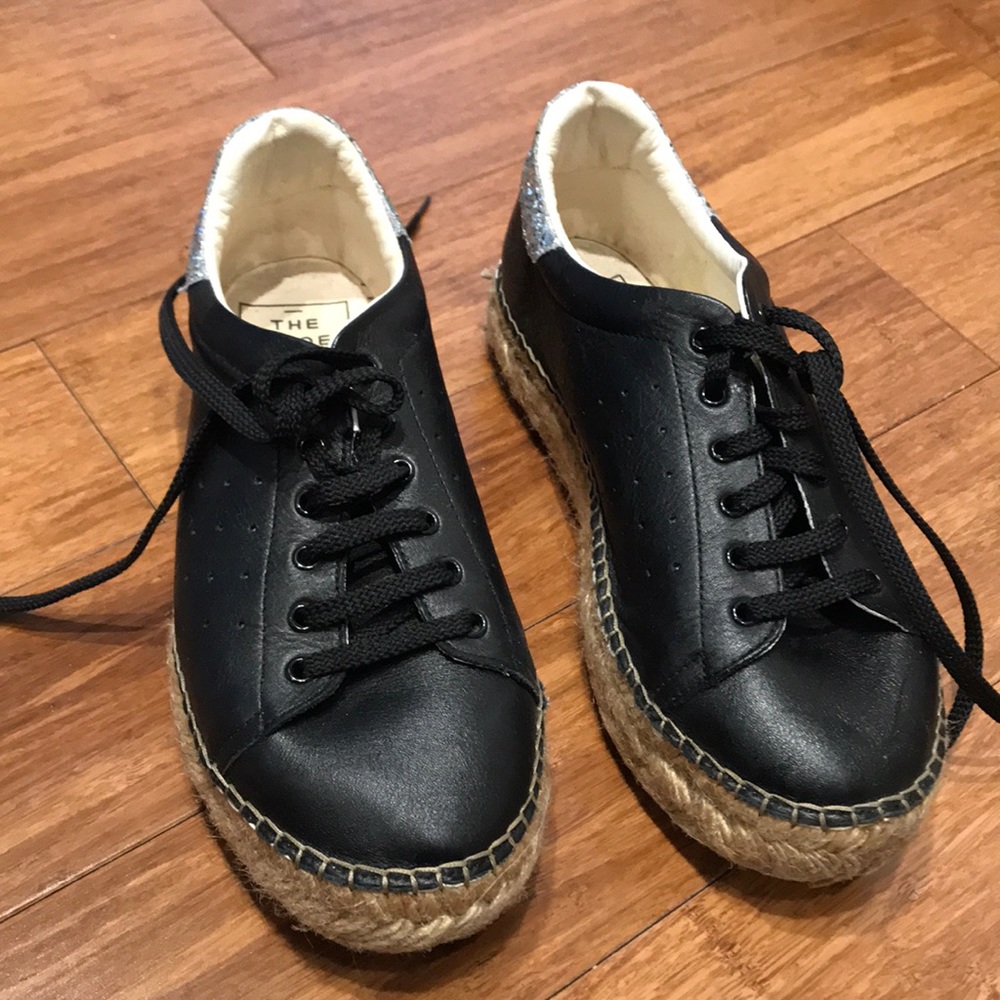 Black leather sneakers